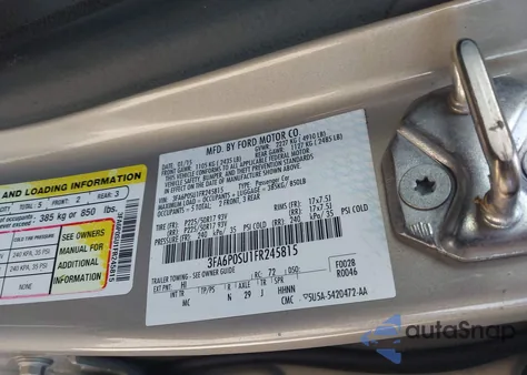 2015 Ford Fusion Energi Titanium z USA, uszkodzony, nr VIN 3FA6P0SU1FR245815